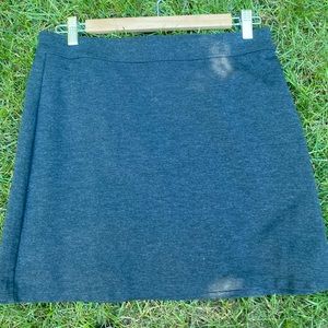 Max studio short skirt size medium color black